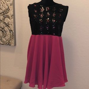 Black sequence flower top & pink dress